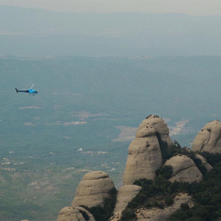 Paseo Privado en Helicóptero por Montserrat para dos (Barcelona)