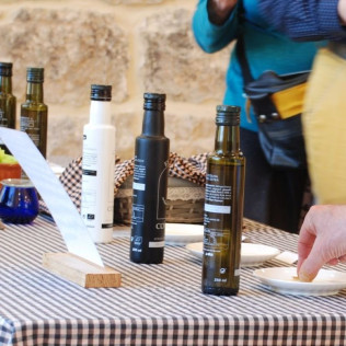 Visita Guiada, Cata de Aceites y Aperitivo Entre Olivos (Cervià de les Garrigues, Lleida)