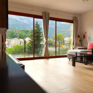 Escapada de 2 Noches con Spa Privado en Montserrat Paradise Apartament (Monistrol de Montserrat, Barcelona)