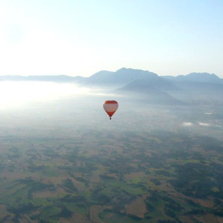 Viaje en Globo Romántico con Almuerzo para dos (La Rioja)