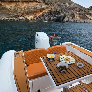 Private Connection: Salida Privada en Barco con Snorkel y Aperitivo Mediterráneo (Arguineguín, Las Palmas de Gran Canaria)