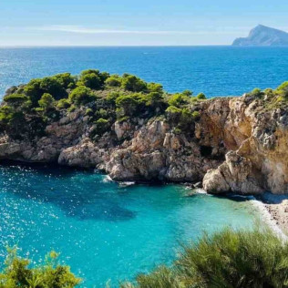 Excursión en Catamarán con Baño y Comida (Jávea, Alicante)