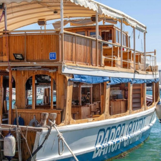 Sunset Tour: Atardecer en Barco con Snacks, Bebida y DJ en Vivo (Mallorca)