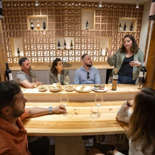 Visita a Bodega y Cata de Vinos para dos en Celler Masroig (Masroig, Tarragona)