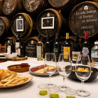 Cata de Vinos y Aceites para dos en Bodegas Ruiz Canela (Lucena, Córdoba)