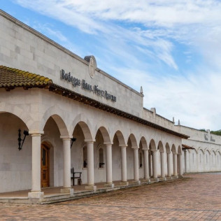 Visita a Bodegas Viña Pedrosa con Cata de Vinos para dos (Pedrosa de Duero, Burgos)