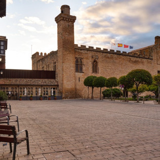 Escapada con Desayuno para dos personas en el Parador de Olite (Navarra)