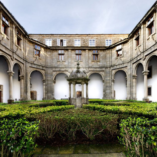 Escapada con Desayuno para dos personas en Parador de Santiago de Compostela 5* GL (A Coruña)