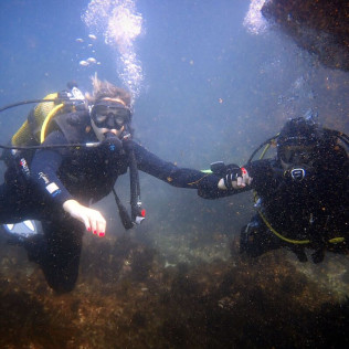 Bautismo de Buceo con Fotos en Isla de Mouro para dos (Santander, Cantabria)