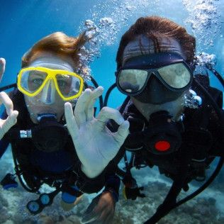 Descubre el  Buceo PADI para dos (Tossa de Mar, Girona)
