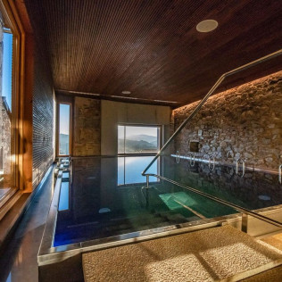 Escapada con Jacuzzi en Cabañitas del Bosque: Cabanas do Barranco con Acceso al Spa Spasinho (Outes, A Coruña) - De domingo a jueves