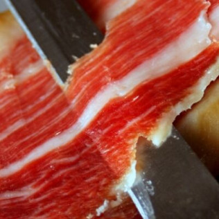 Degustación de Ibéricos y Botella de Vino para dos (Madrid)