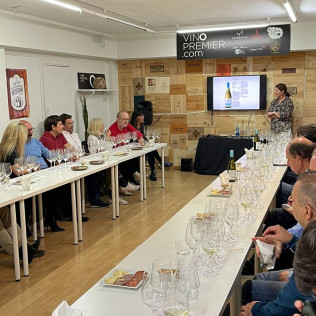Cata de Vino de Bodega con Aperitivo (Madrid)