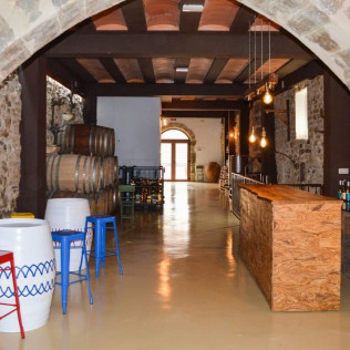 Visita, Cata de Vinos y Aperitivo en l'Estanquer (Canet lo Roig, Castellón)