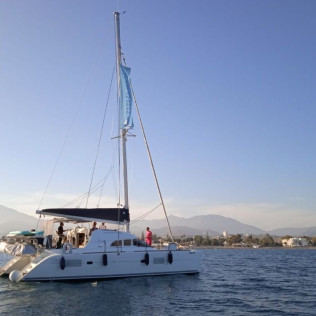 Salida Compartida en Catamarán (Marbella, Málaga)