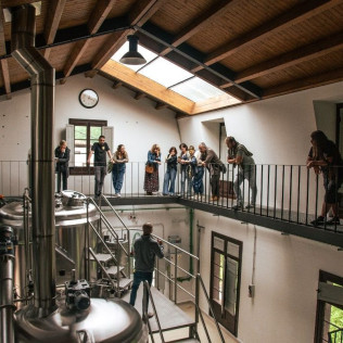 Experiencia La Victoria: Visita, Cata y Maridaje de Quesos en ORDUM Cerveza de Asturias (Asturias)