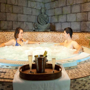 Circuito Spa Privado para dos en Hotel Spa Cádiz Plaza 4* (Cádiz)