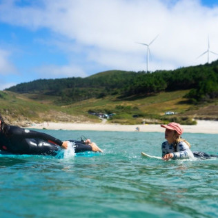 Clase de Surf en Pareja (Muxía, A Coruña)