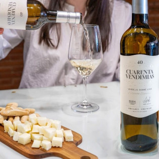 Experiencia Cuarenta Vendimias: Visita y Cata en Bodega Cuatro Rayas (La Seca, Valladolid)