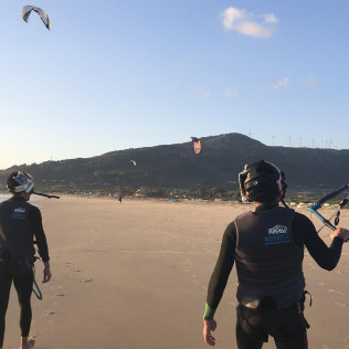 Curso Semiprivado de Kitesurf (Cádiz)