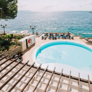 DayPass: Masaje, Piscina, Solarium y Acceso Directo al Mar en Sabai Thai Massage del Hotel Europe Playa Marina 4* (Ses Illetes, Mallorca)