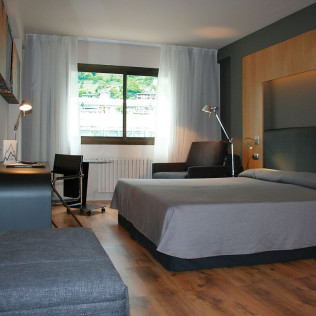 Escapada con Spa y Comida o Cena en Hotel Roc Blanc 4* (Andorra) 