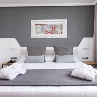 Escapada Romántica con Spa en Alexandre Hotel Frontair Congress 4* (Barcelona)