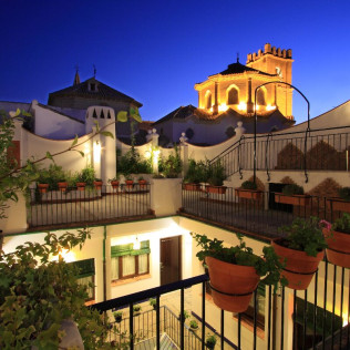 Escapada Romántica: 2 noches y Baños Árabes para dos en Casa Baños de la Villa 4* (Priego de Córdoba, Córdoba)