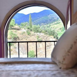 Escapada con Visita a las Viñas, Bodega y Cata La Caseta del Priorat III (Porrera, Tarragona)