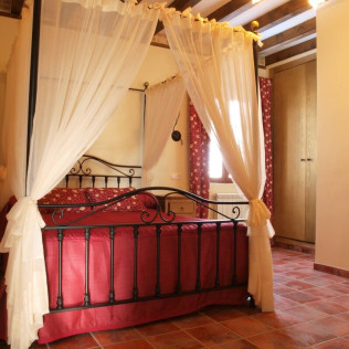 Escapada con Encanto y Visita a Bodega en Pago de Trascasas Hotel Rural (Valladolid)
