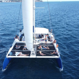 Excursión en Catamarán a Vela (Cambrils, Tarragona)