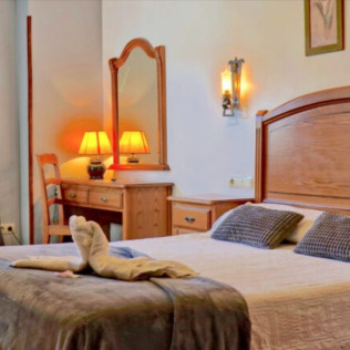 Fin de Semana: 2 Noches con Desayuno en Hotel Marfrei 4* (Hinojedo, Cantabria)