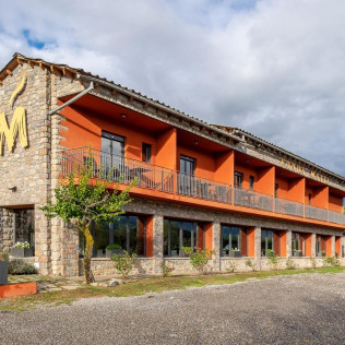 Escapada "El cel de la Cerdanya" en Fonda Matía La Muga con Observación Astronómica y Cena (Bellver de Cerdanya, Lleida)