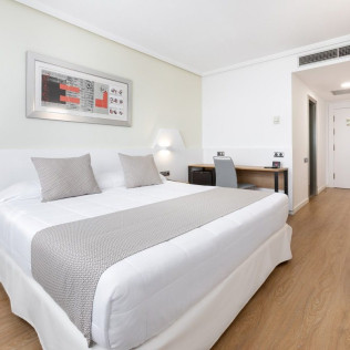 Escapada con Cena en Alexandre Hotel Frontair Congress 4* (Sant Boi, Barcelona)