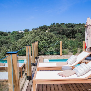 Escapada Romántica de 2 Noches con Cena en Suite o Junior Suite de Glamping La Dehesa Experiences (Adamuz, Córdoba)