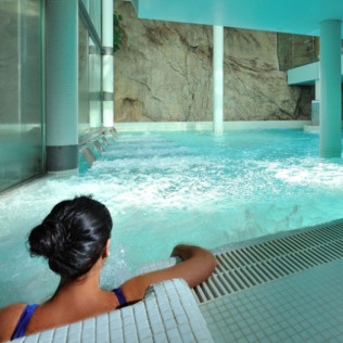 Escapada Romántica con Spa y Cena en Hotel Balneario la Hermida 4* (Cantabria)