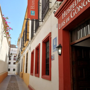 Escapada en Hospedería Luis de Góngora con Visita a Bodegas Pérez Barquero y Cata de Vinos para dos (Córdoba)