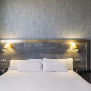 Escapada de 2 Noches con Desayuno en Iberik Santo Domingo Plaza Hotel 4* (Oviedo, Asturias)