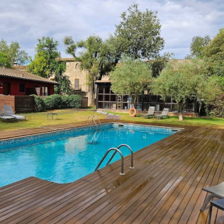 Escapada Love & Relax con Spa, Masaje, Cena y Cava en Masia La Palma (Espinavessa, Girona) 