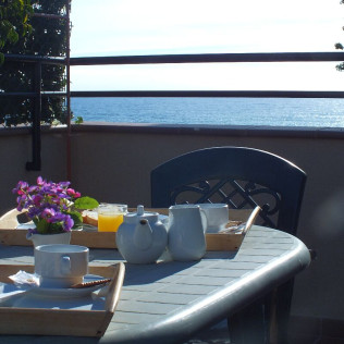 Escapada de 2 Noches con Desayuno en Hotel Mitus (Canet de Mar, Barcelona)