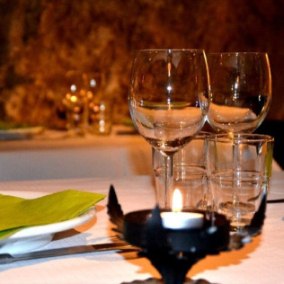 Comida o Cena para dos en Montsonís Medieval Resort (Lleida)