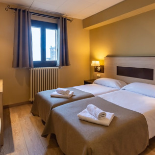 Escapada de 2 Noches con Desayuno en Hotel Port 1730 (Port del Comte, Lleida)