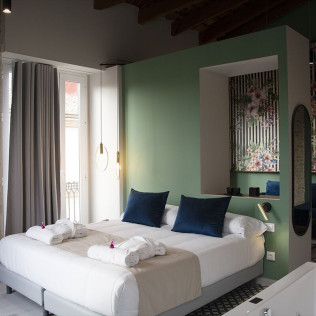 Escapada con Bañera de Hidromasaje en You&Co Hotel Quart Boutique (Valencia)