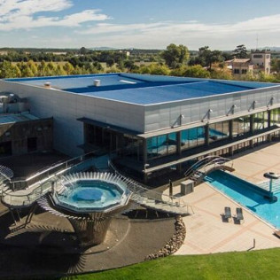 Escapada con Cena en Hotel Pinxo y Acceso al Spa MAGMA Centre Lúdic (Santa Coloma de Farners, Girona)