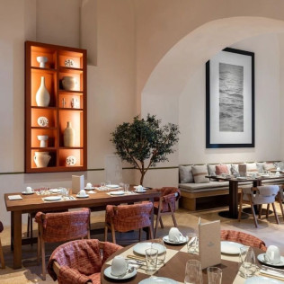 Mesa para dos: Comida o Cena para dos personas en Parador de Ibiza (Ibiza)