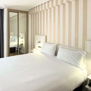 Escapada de 2 Noches con Desayuno y Acceso Privado al Spa en Hotel Alfonso I 4* (Tui, Pontevedra)