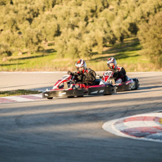 Tanda de Karting de 15 minutos para 2 ó 4 personas en Karting Campillos (L-V) (Málaga)