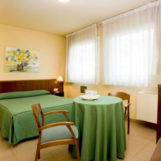Escapada de 2 Noches con Desayuno en Hotel La Perla d'Olot 3* (Olot, Girona) 