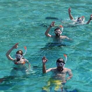 Paseo en Lancha y Snorkel (Mallorca)