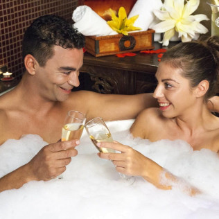 Masaje, Jacuzzi Privado y Circuito Spa para dos en Sandos Monaco Hotel & Spa 4* (Benidorm, Alicante)